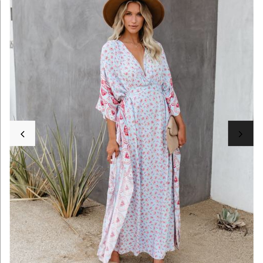 New VICI BEACON HILL TIE BACK KIMONO MAXI DRESS
